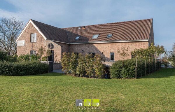 Gebouw voor gemengd gebruik te koop in Bree