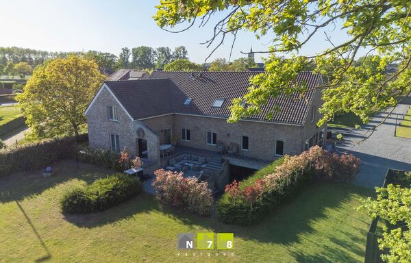 Gebouw voor gemengd gebruik te koop in Bree