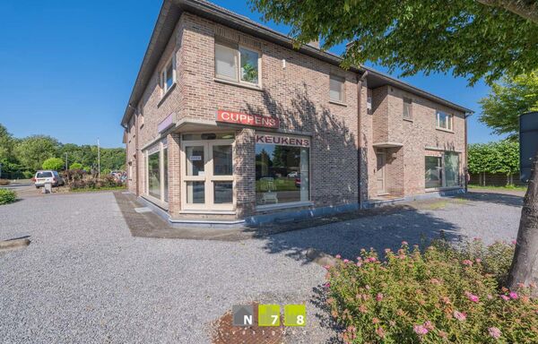 Gebouw voor gemengd gebruik te koop in Maaseik