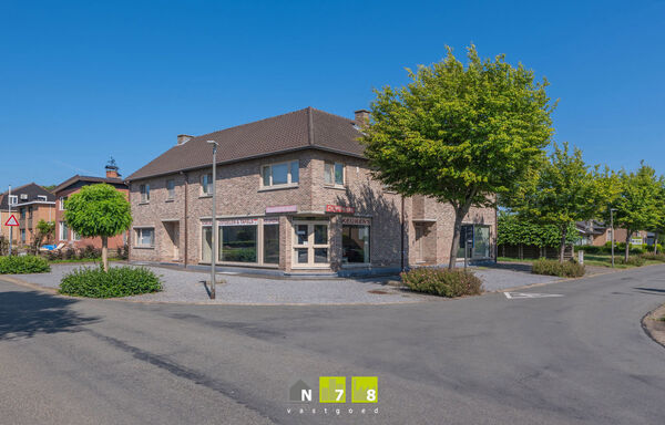 Gebouw voor gemengd gebruik te koop in Maaseik