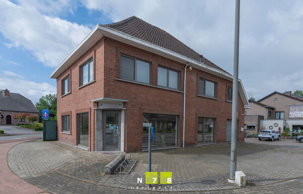 Gebouw voor gemengd gebruik te koop in Oudsbergen