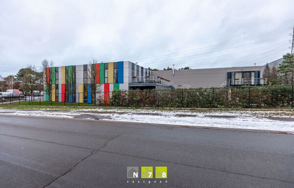 Industrieel gebouw te huur in Genk