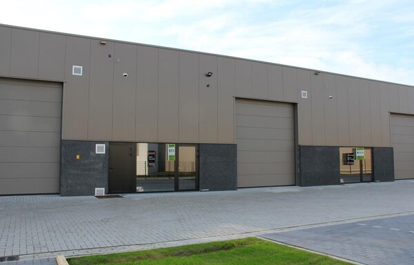 Industrieel gebouw te koop in Dilsen-Stokkem
