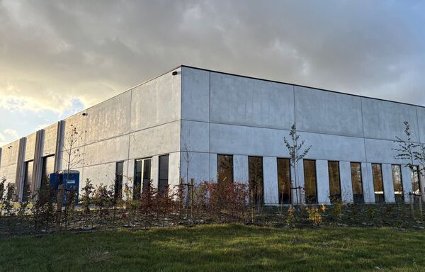Kantoren & magazijn te koop in Sint-Truiden