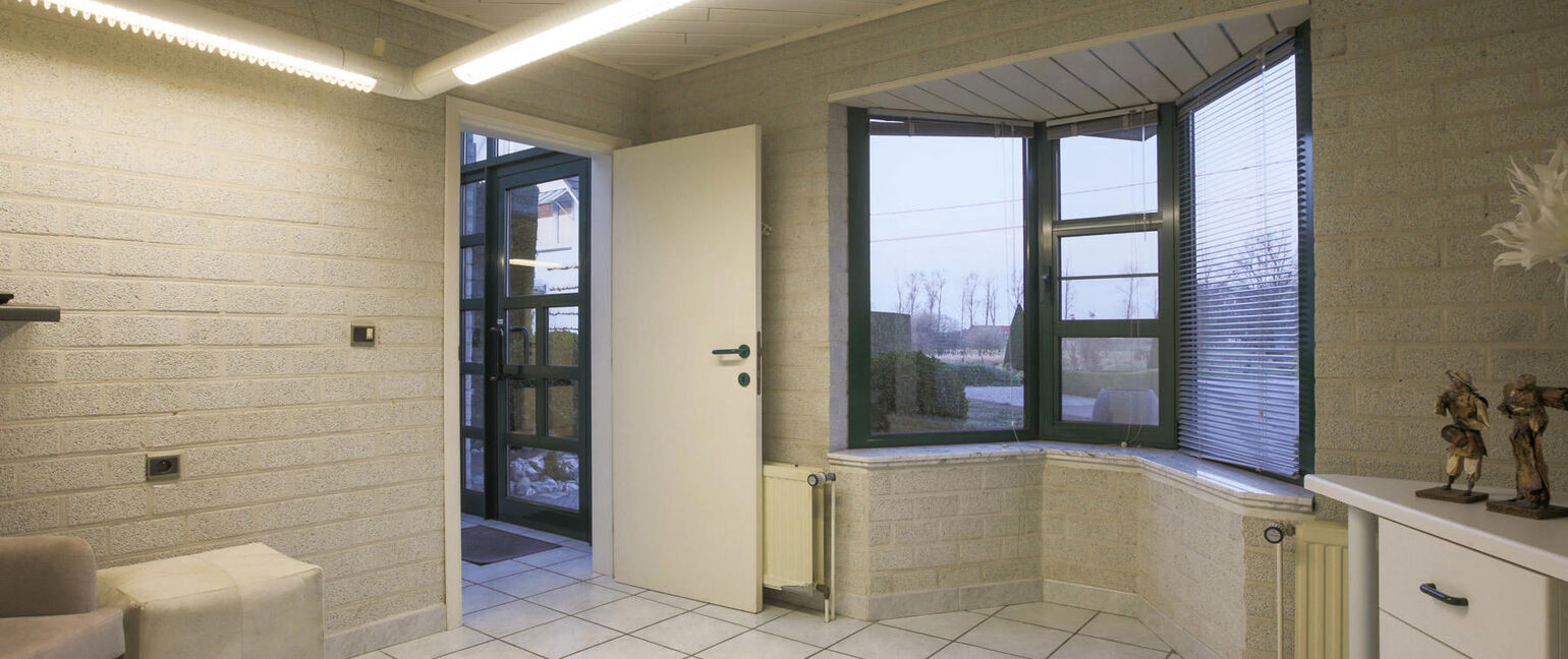 Bedrijfsgebouw te koop in Dilsen-Stokkem