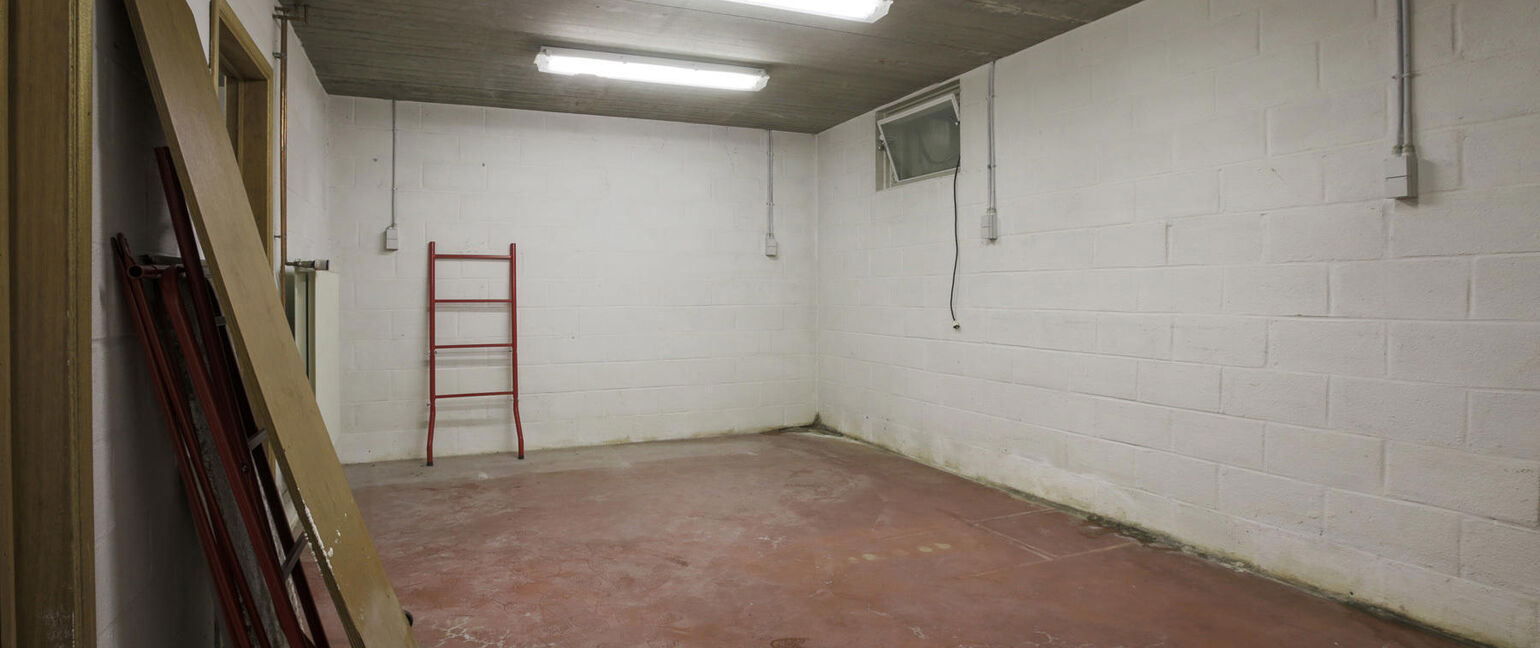 Bedrijfsgebouw te koop in Dilsen-Stokkem