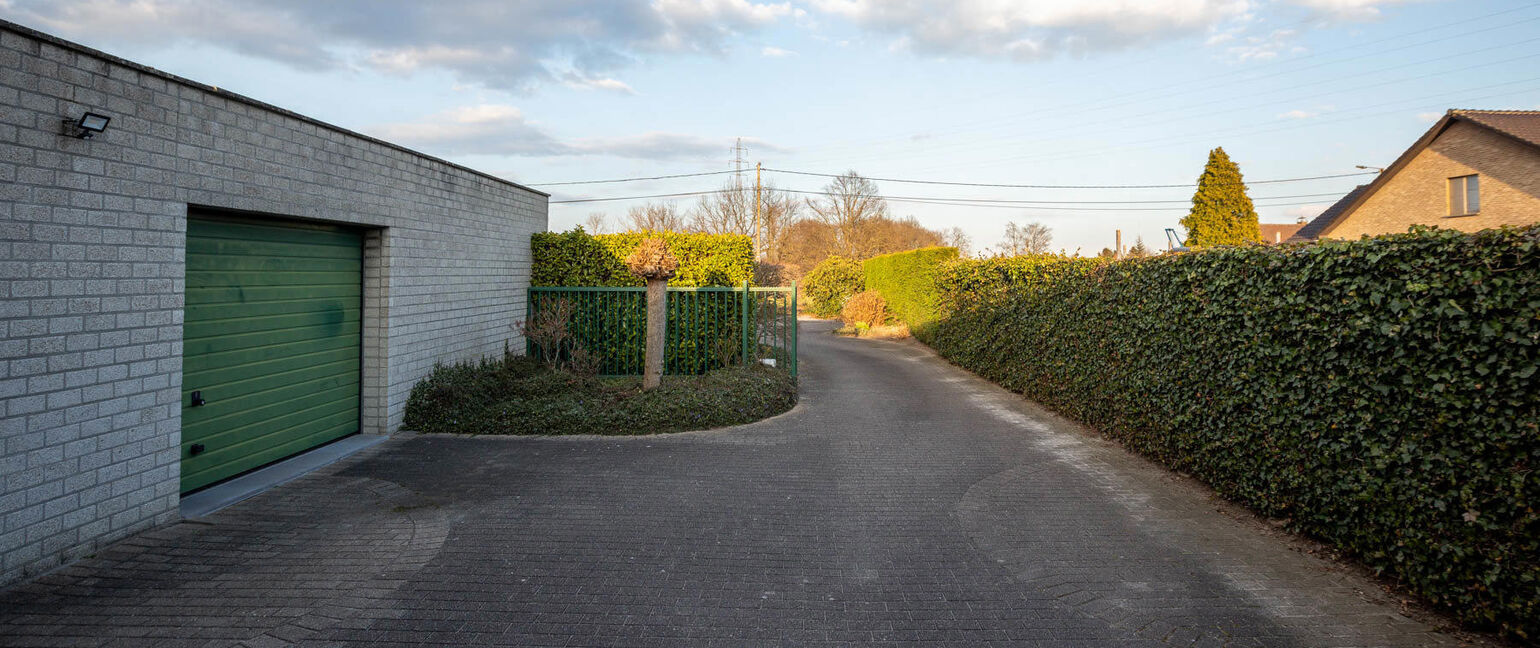 Bedrijfsgebouw te koop in Dilsen-Stokkem