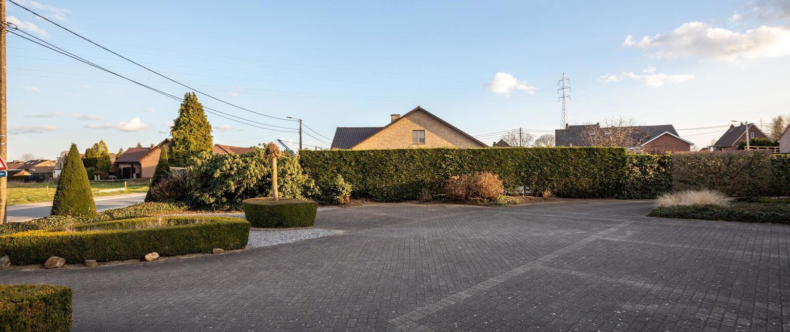 Bedrijfsgebouw te koop in Dilsen-Stokkem