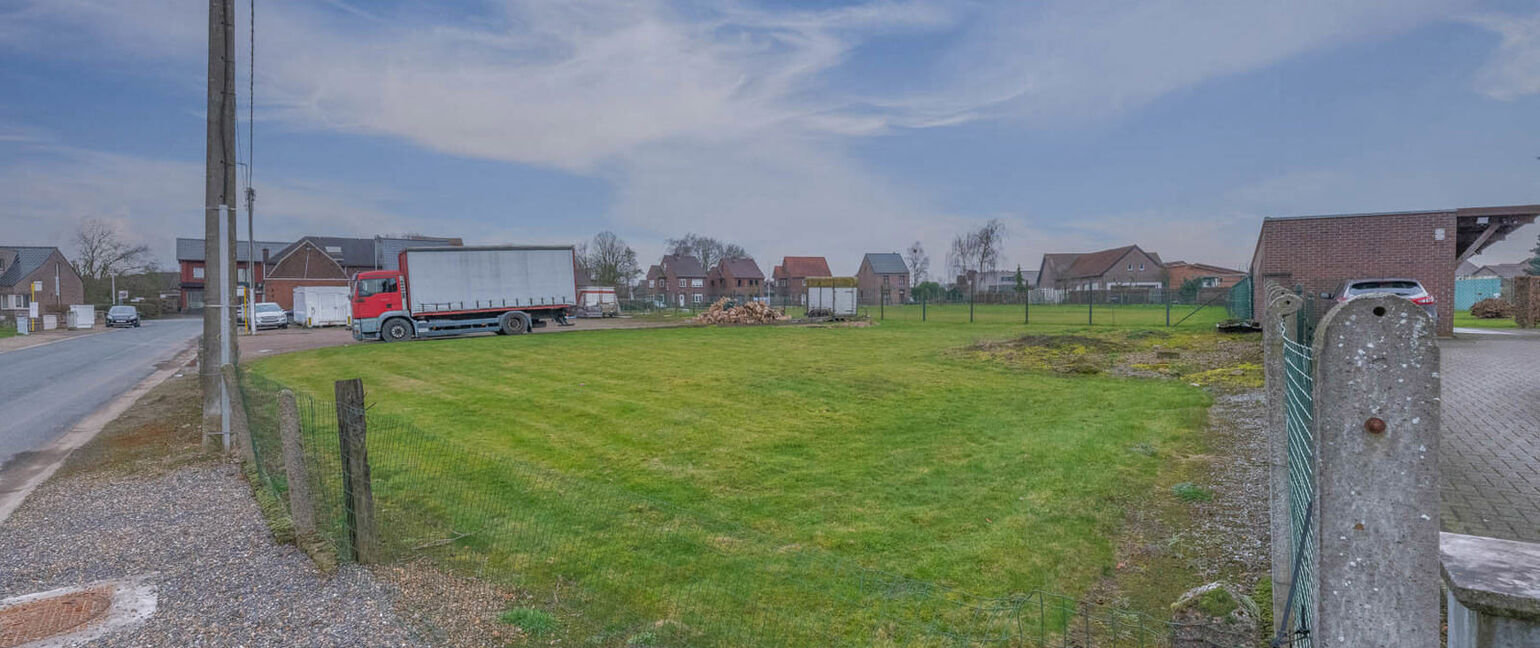Bouwgrond te koop in Dilsen-Stokkem