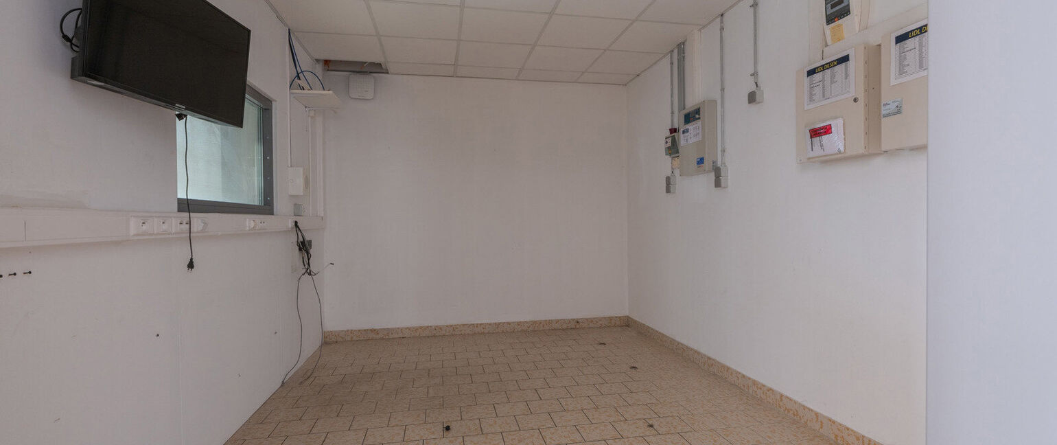 Commercieel gelijkvloers te huur in Dilsen-Stokkem