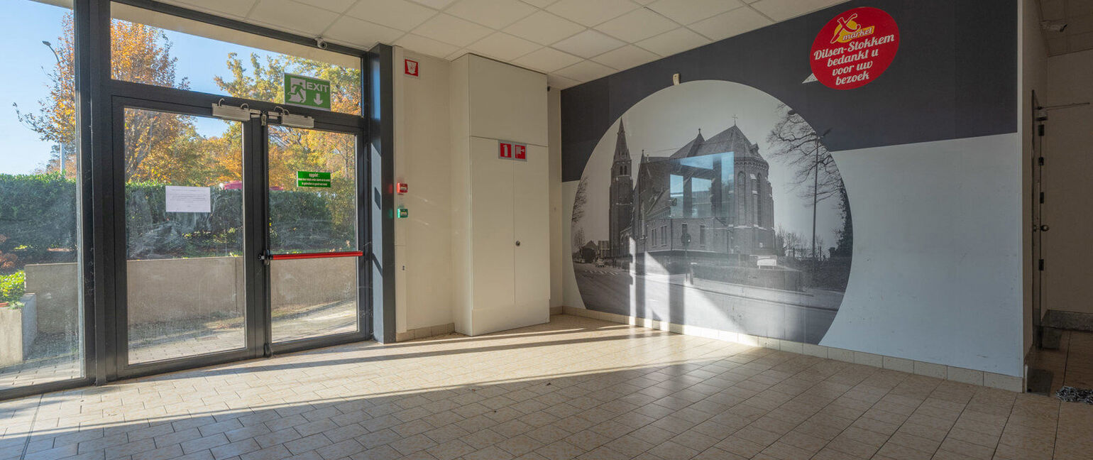 Commercieel gelijkvloers te koop in Dilsen-Stokkem
