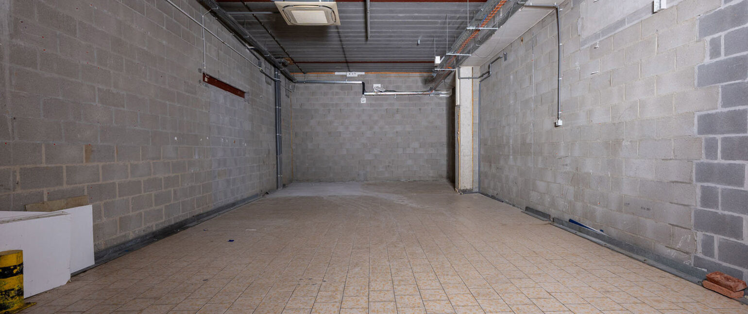 Commercieel gelijkvloers te koop in Dilsen-Stokkem