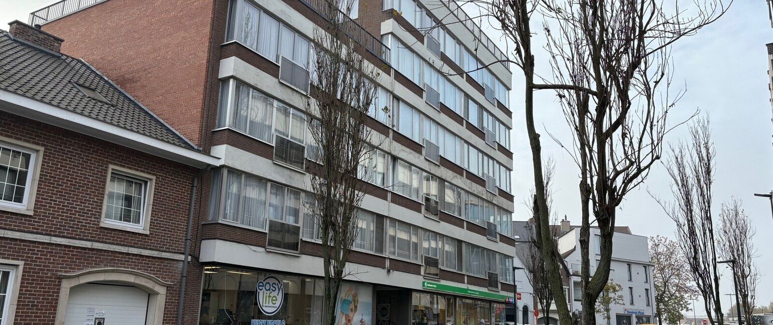 Commercieel gelijkvloers te koop in Sint-Truiden