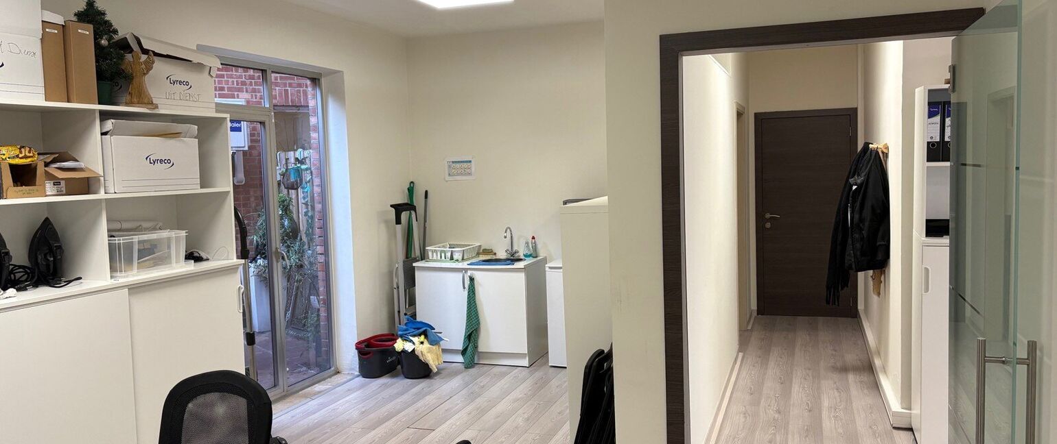 Commercieel gelijkvloers te koop in Sint-Truiden