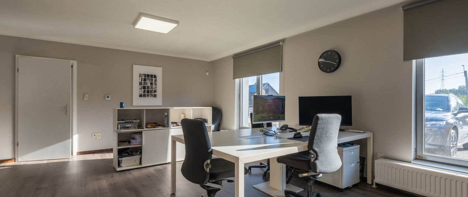 Gebouw voor gemengd gebruik te huur in Dilsen-Stokkem