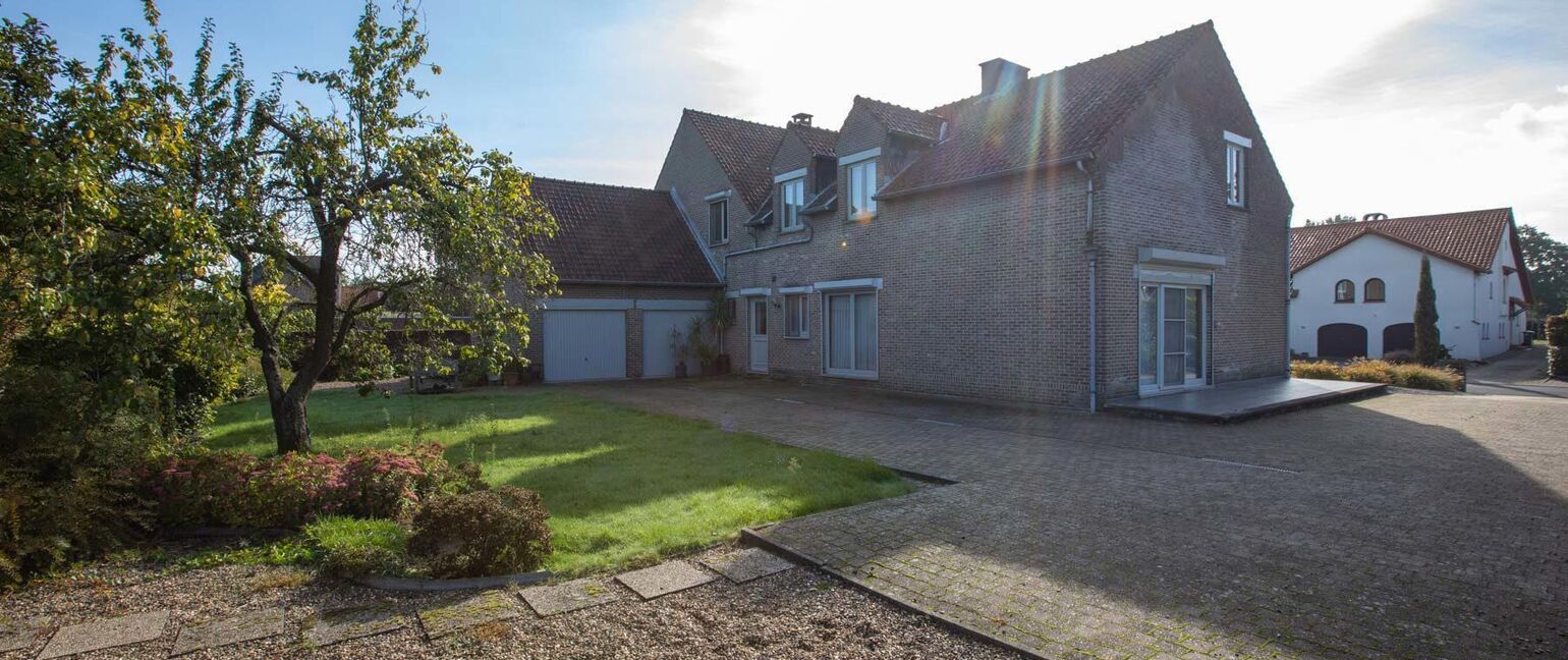 Gebouw voor gemengd gebruik te koop in 