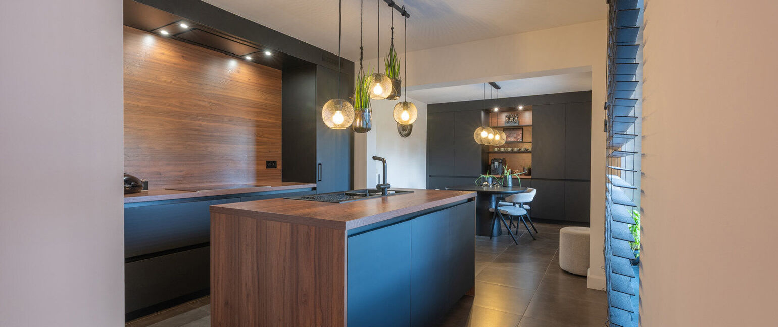 Gebouw voor gemengd gebruik te koop in Bree