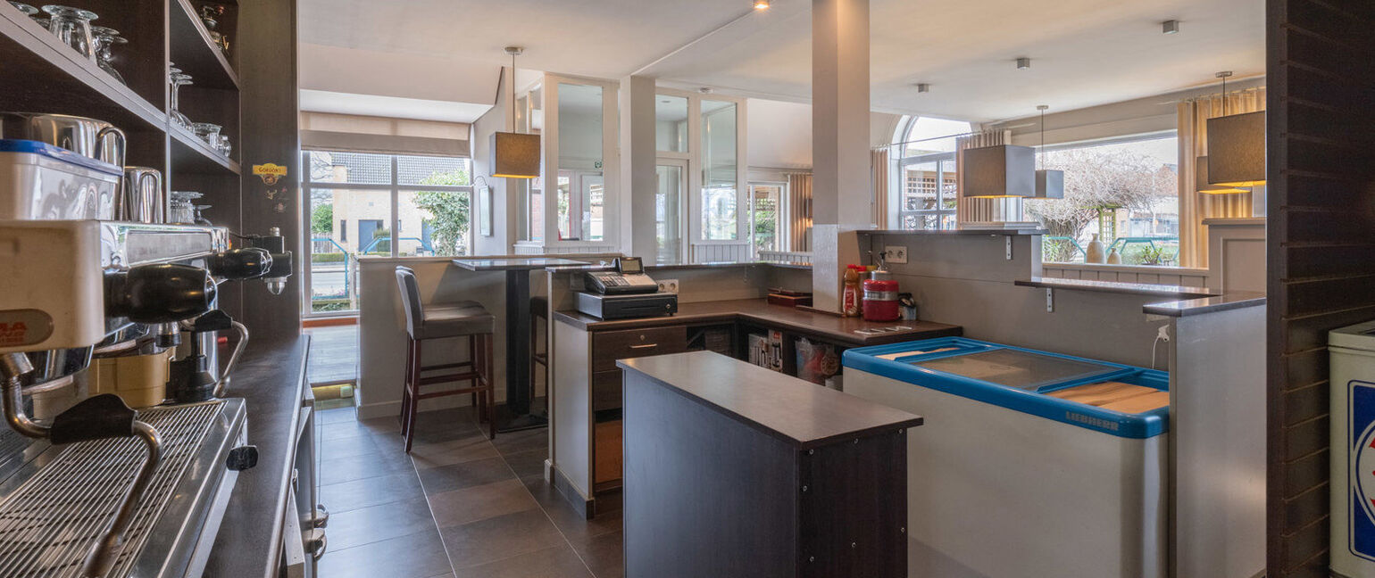 Gebouw voor gemengd gebruik te koop in Dilsen-Stokkem