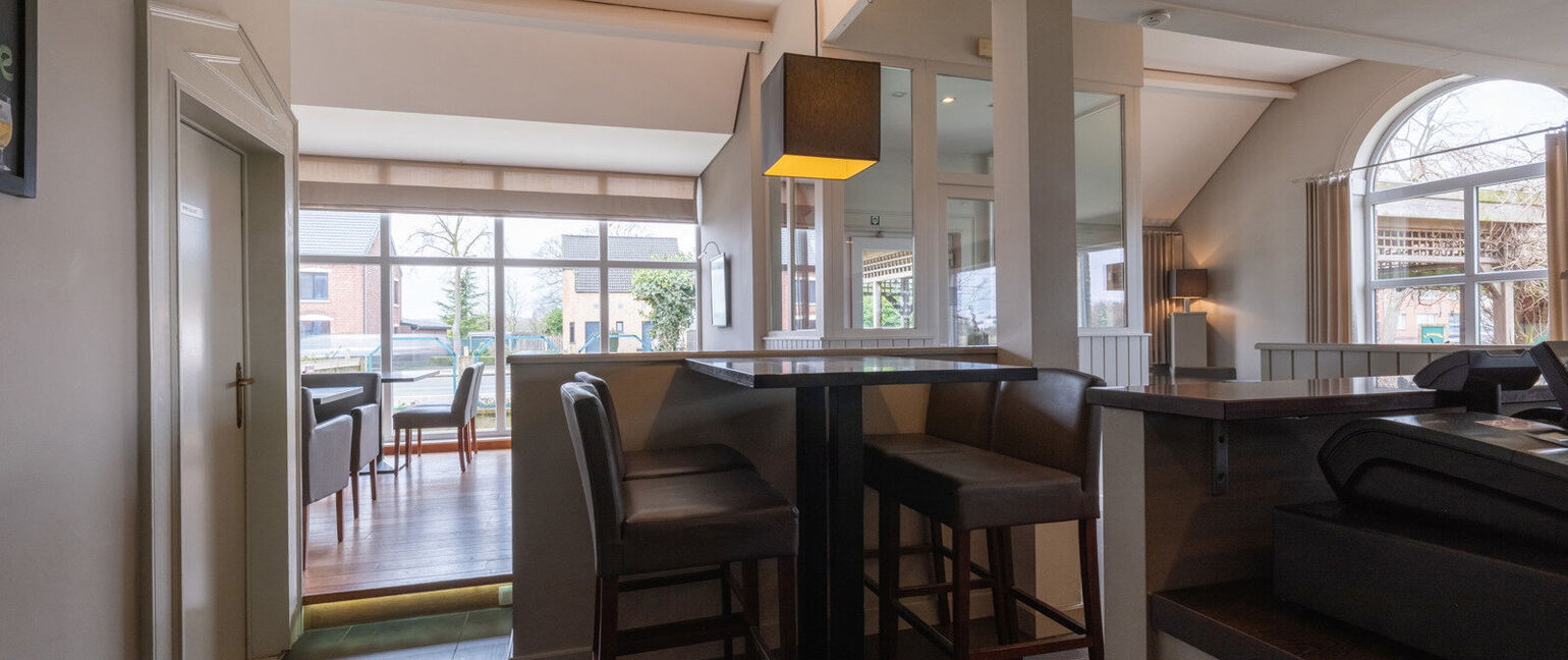 Gebouw voor gemengd gebruik te koop in Dilsen-Stokkem
