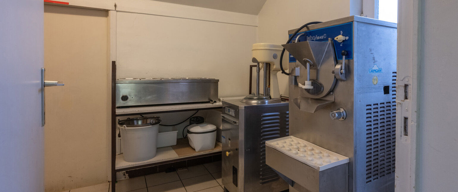 Gebouw voor gemengd gebruik te koop in Dilsen-Stokkem