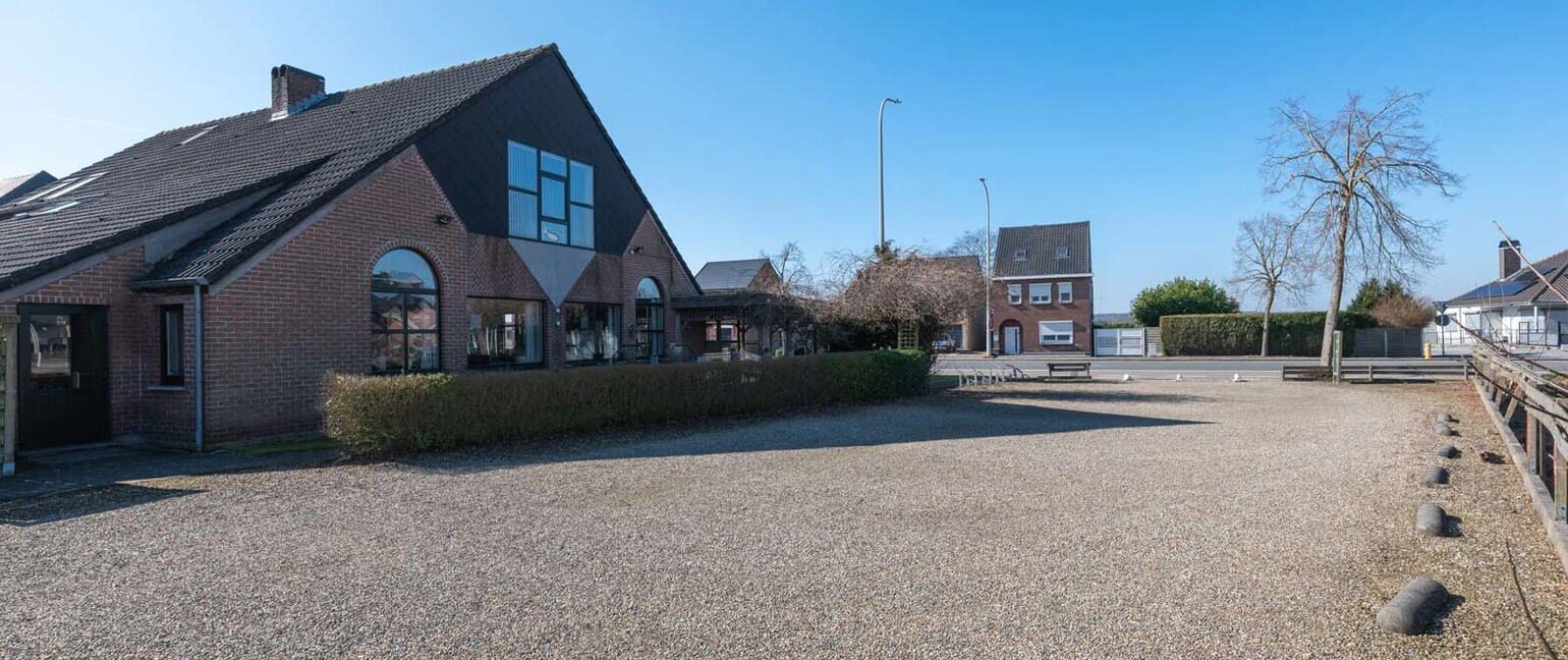 Gebouw voor gemengd gebruik te koop in Dilsen-Stokkem