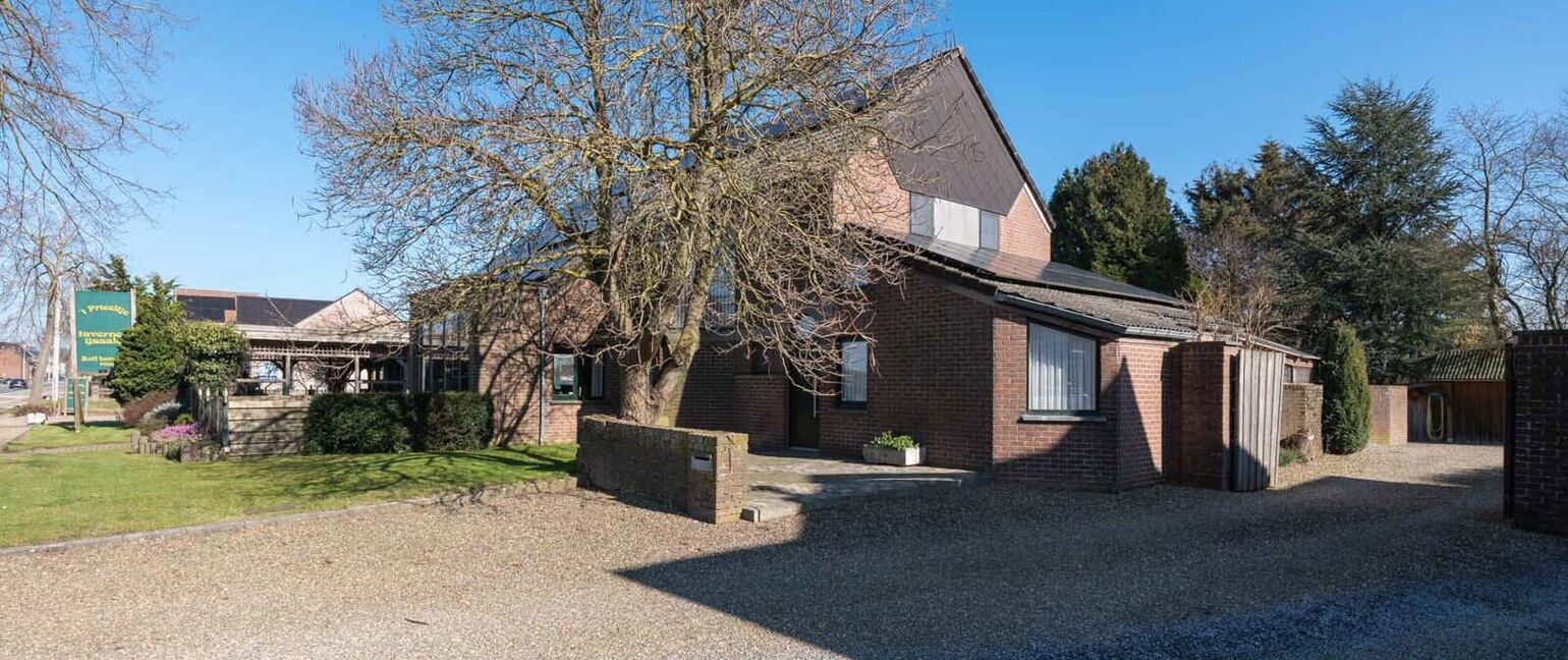 Gebouw voor gemengd gebruik te koop in Dilsen-Stokkem