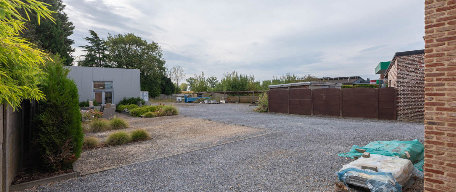Gebouw voor gemengd gebruik te koop in Dilsen-Stokkem