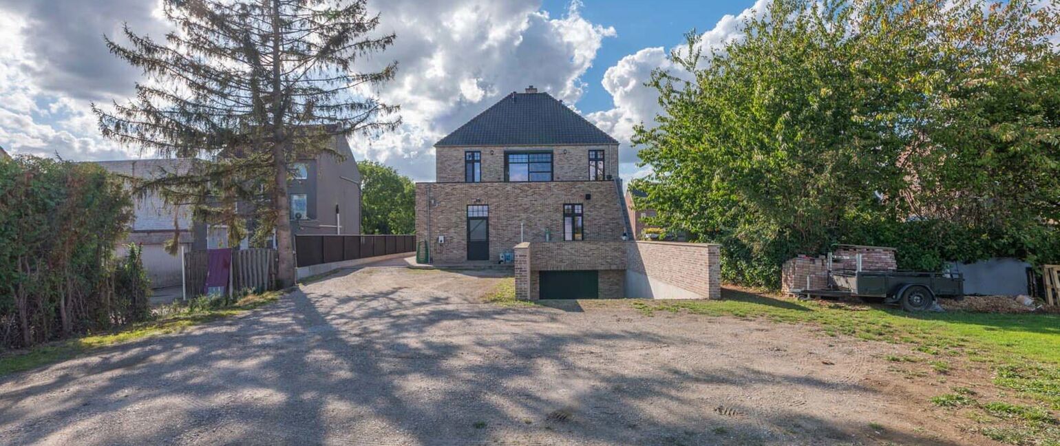 Gebouw voor gemengd gebruik te koop in Dilsen-Stokkem