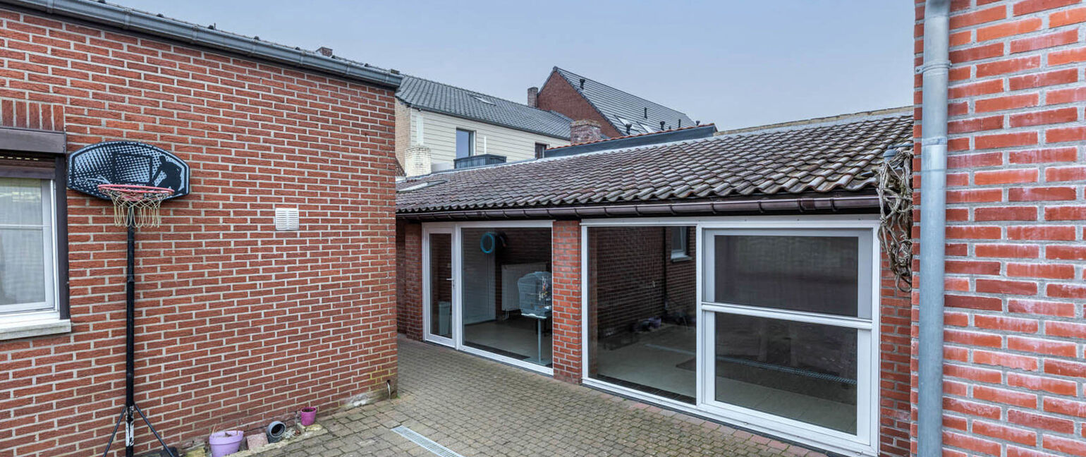 Gebouw voor gemengd gebruik te koop in Dilsen-Stokkem