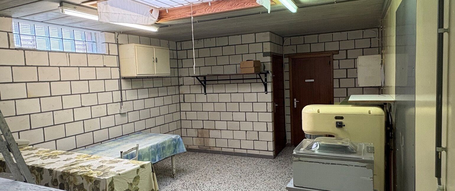Gebouw voor gemengd gebruik te koop in Heers