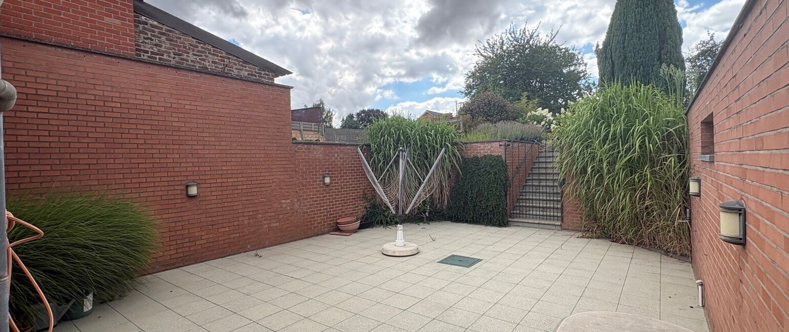 Gebouw voor gemengd gebruik te koop in Heers