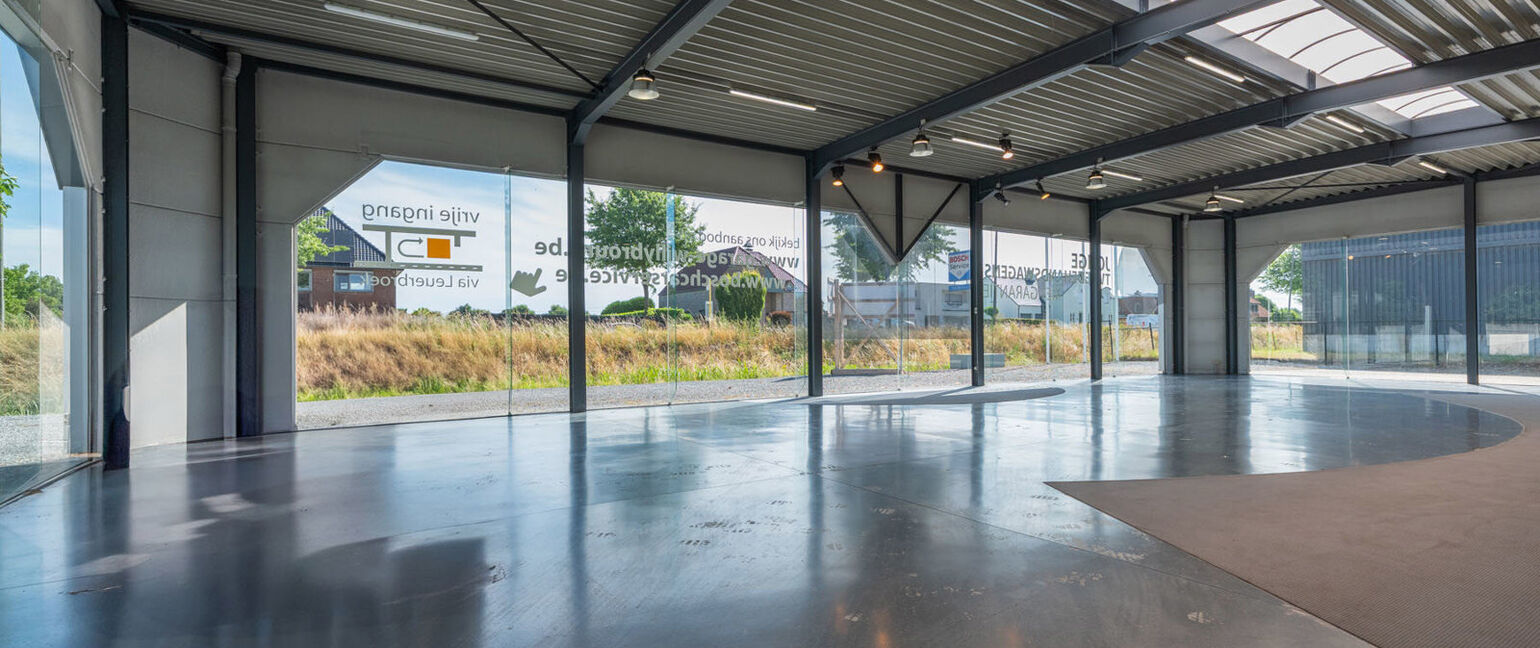 Gebouw voor gemengd gebruik te koop in Kinrooi