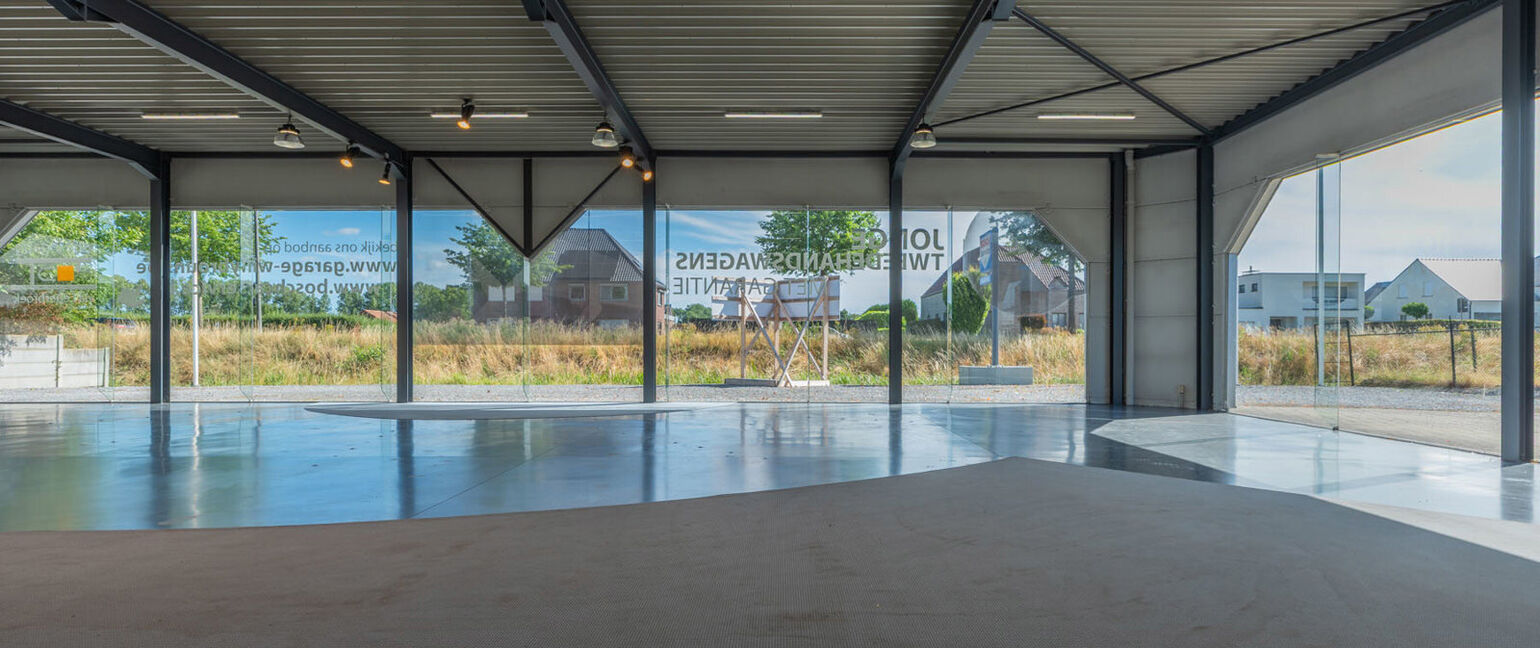 Gebouw voor gemengd gebruik te koop in Kinrooi