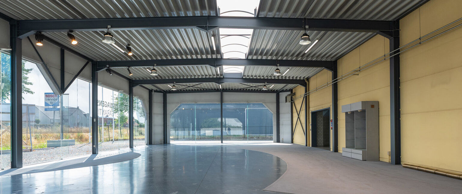 Gebouw voor gemengd gebruik te koop in Kinrooi