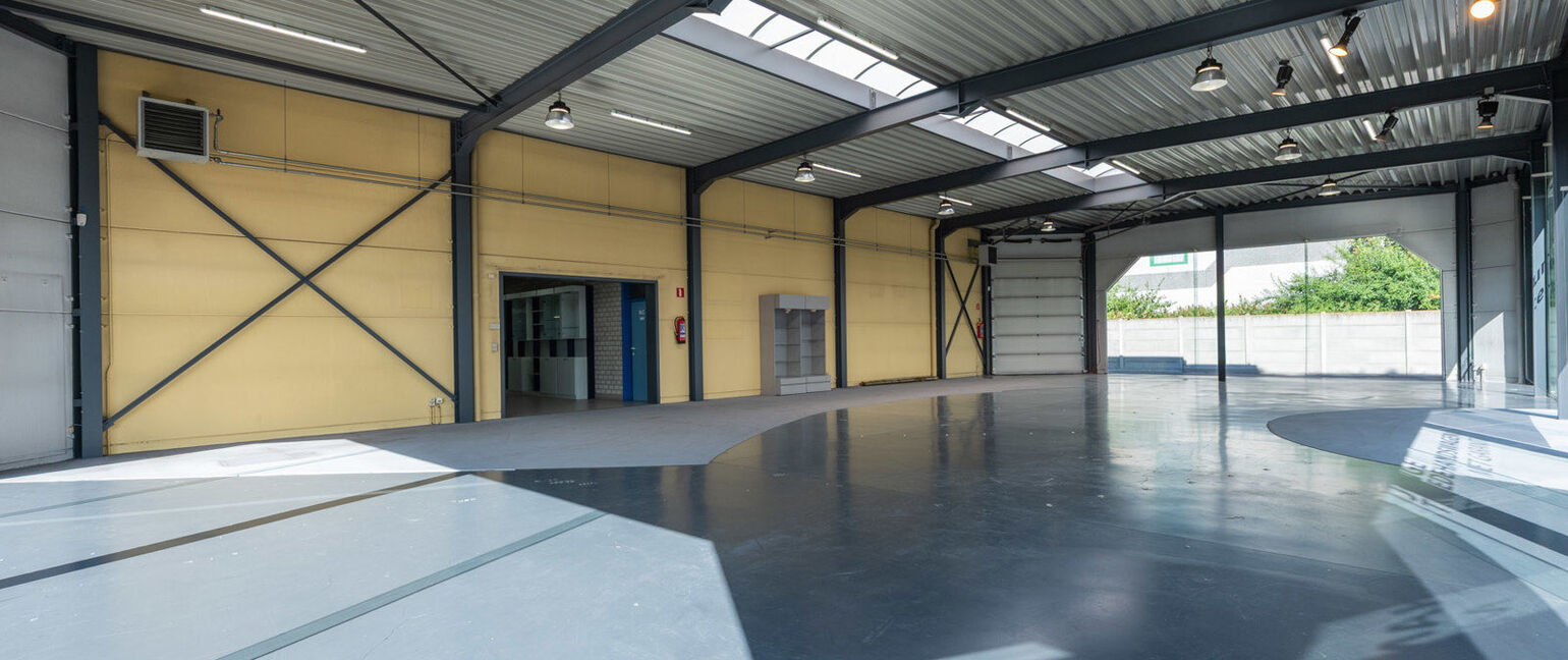 Gebouw voor gemengd gebruik te koop in Kinrooi