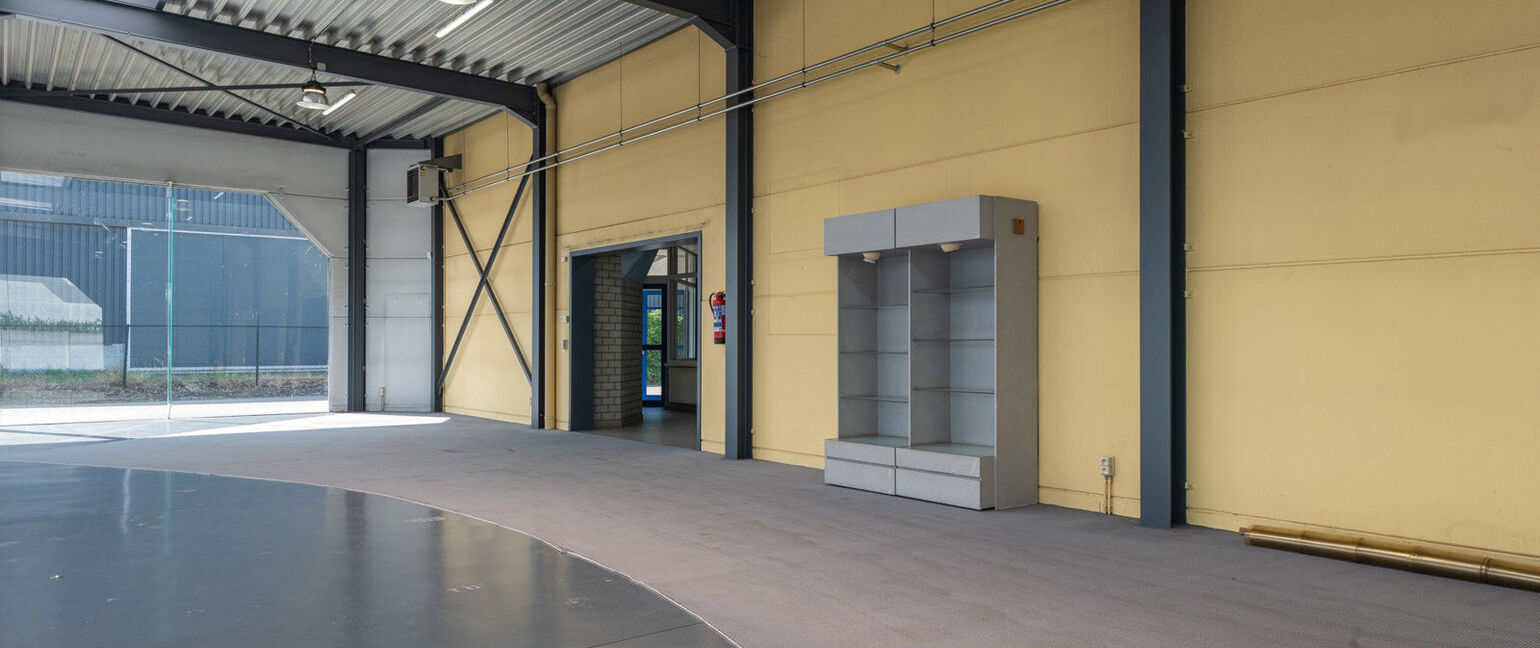 Gebouw voor gemengd gebruik te koop in Kinrooi