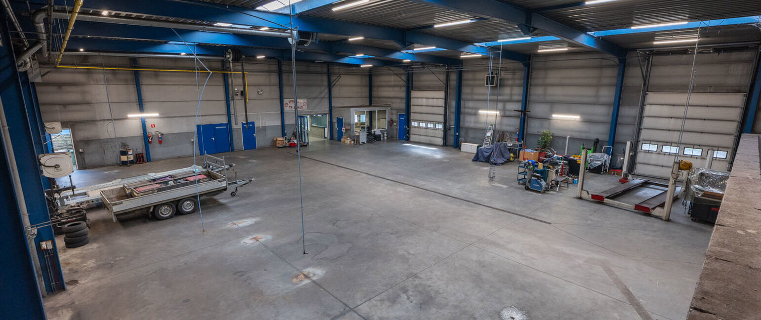 Gebouw voor gemengd gebruik te koop in Kinrooi