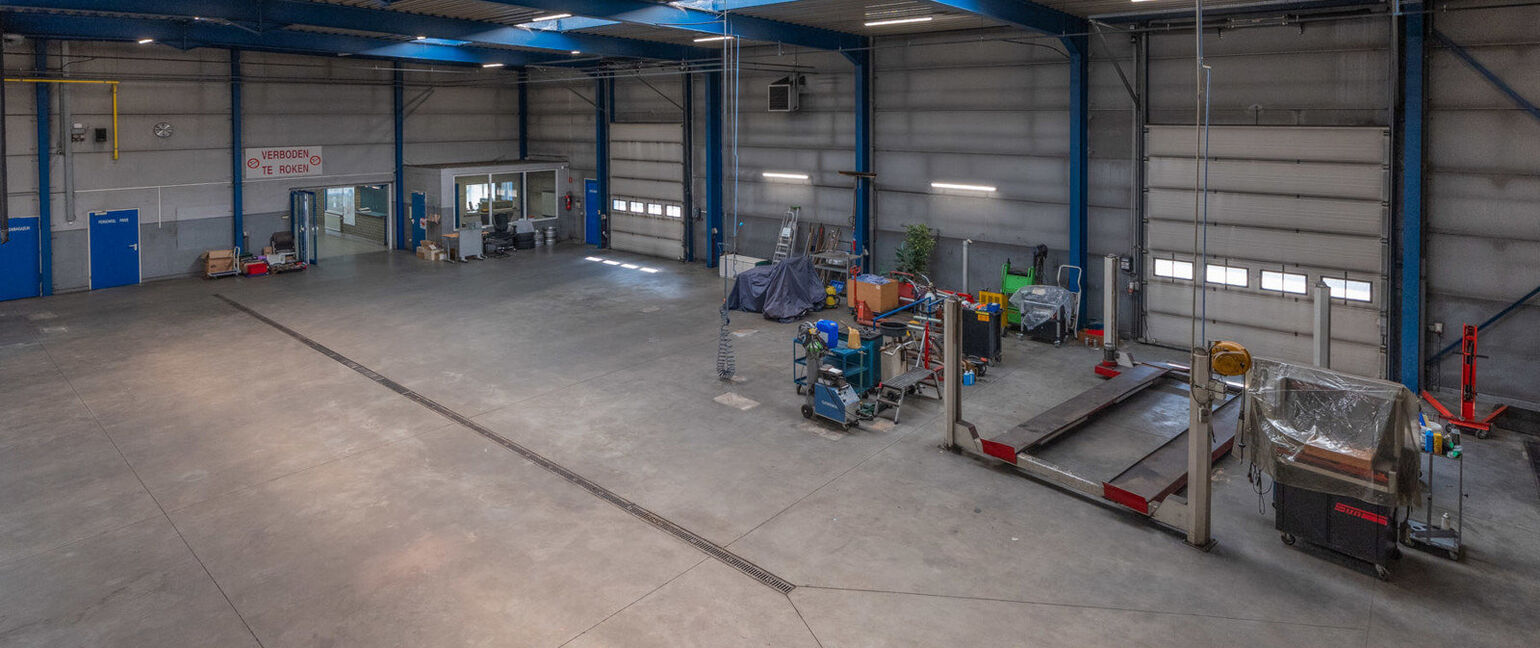 Gebouw voor gemengd gebruik te koop in Kinrooi