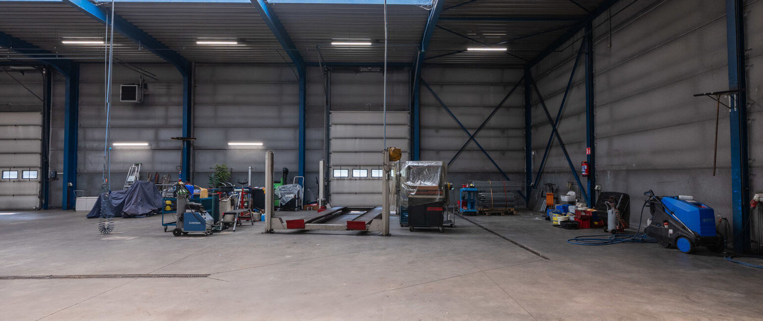 Gebouw voor gemengd gebruik te koop in Kinrooi