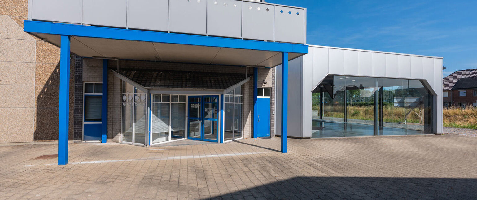 Gebouw voor gemengd gebruik te koop in Kinrooi