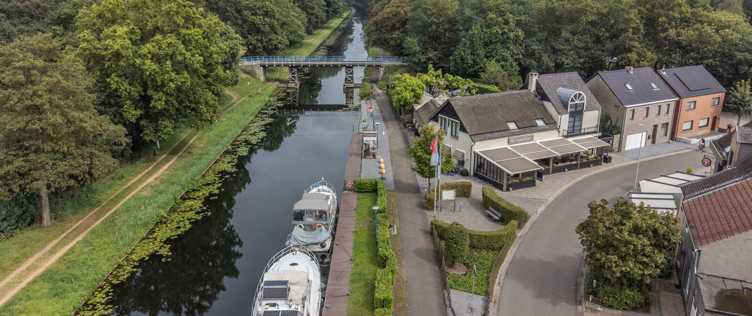 Gebouw voor gemengd gebruik te koop in Lommel