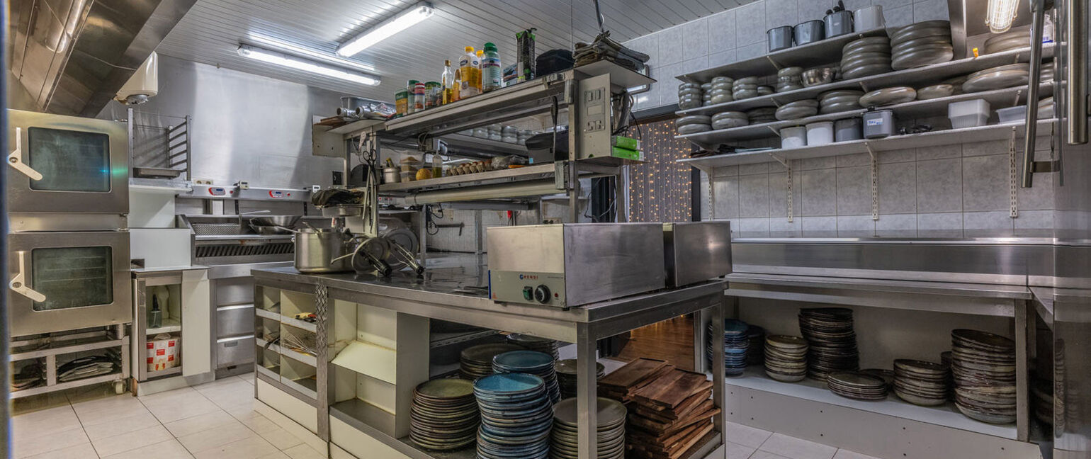 Gebouw voor gemengd gebruik te koop in Lommel