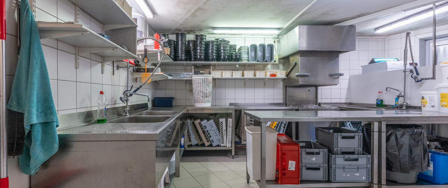Gebouw voor gemengd gebruik te koop in Lommel