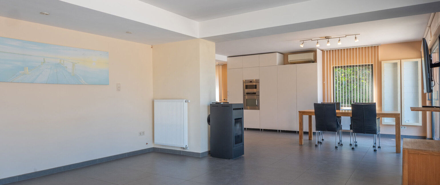 Gebouw voor gemengd gebruik te koop in Maaseik