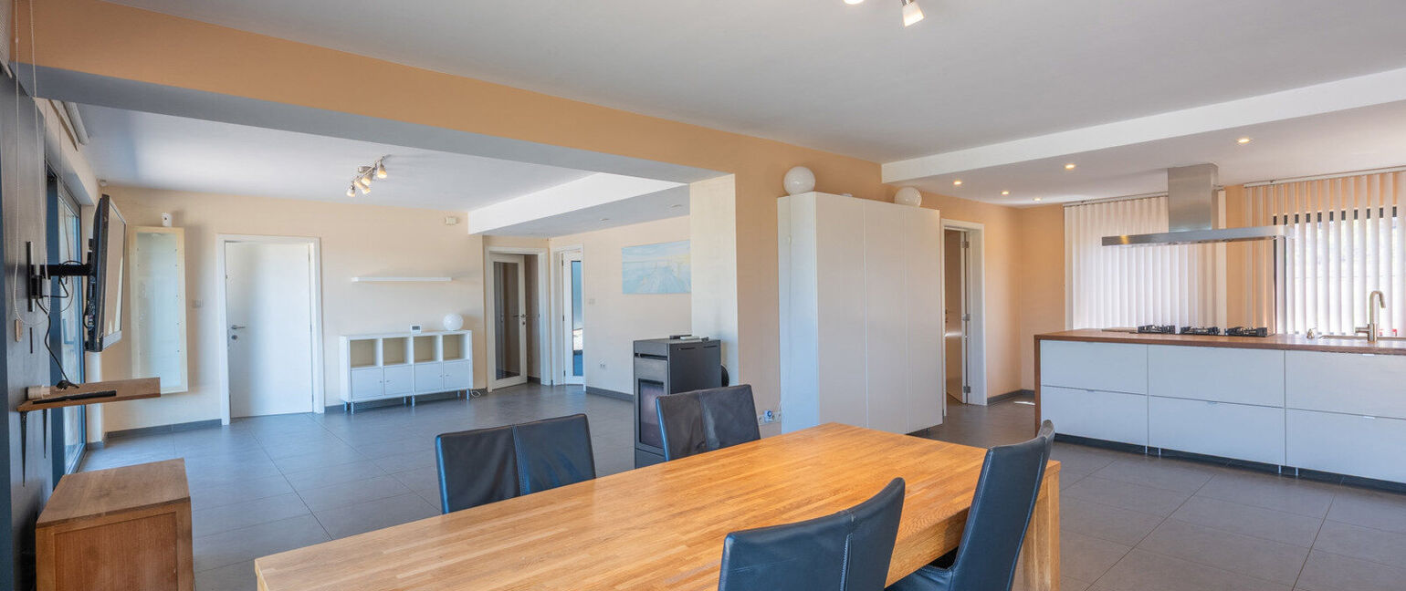 Gebouw voor gemengd gebruik te koop in Maaseik