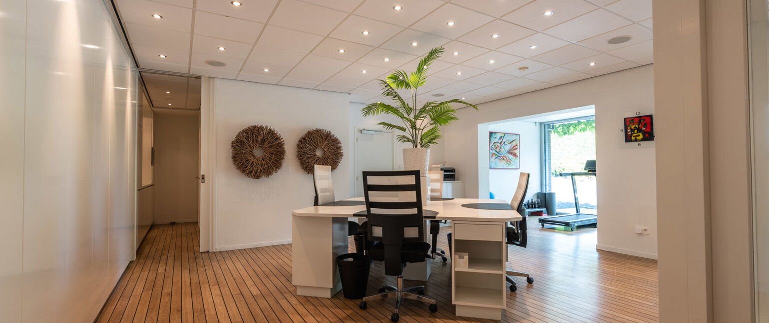 Gebouw voor gemengd gebruik te koop in Maaseik