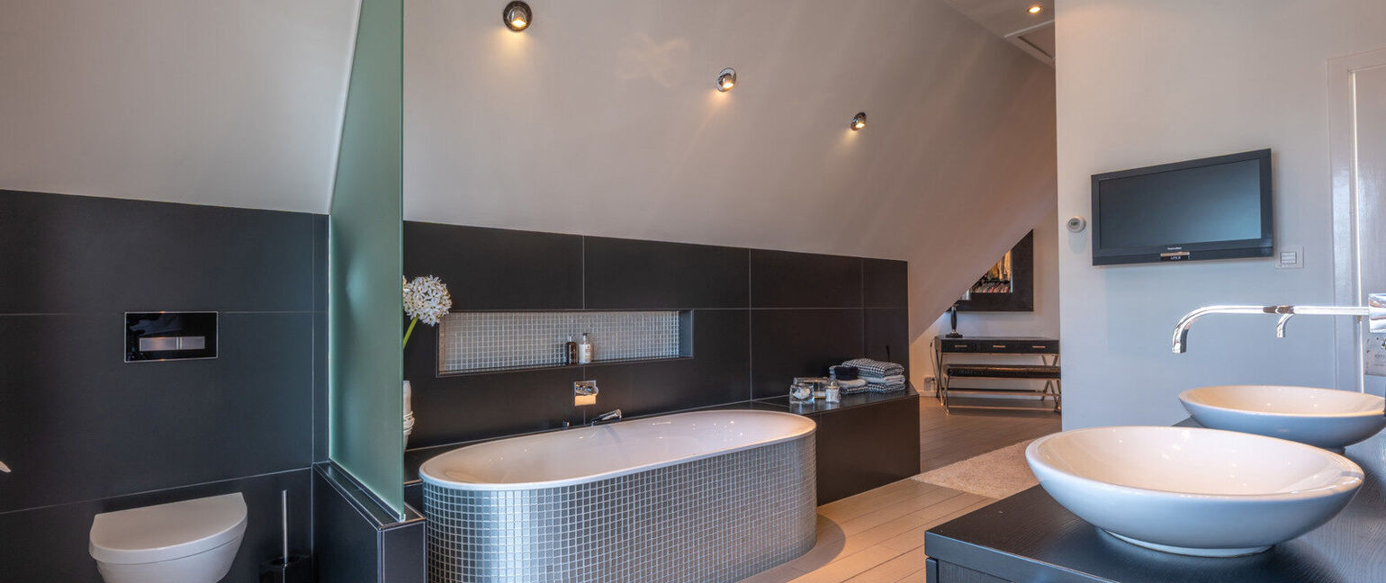 Gebouw voor gemengd gebruik te koop in Maaseik