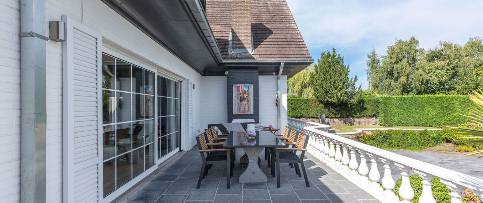 Gebouw voor gemengd gebruik te koop in Maaseik