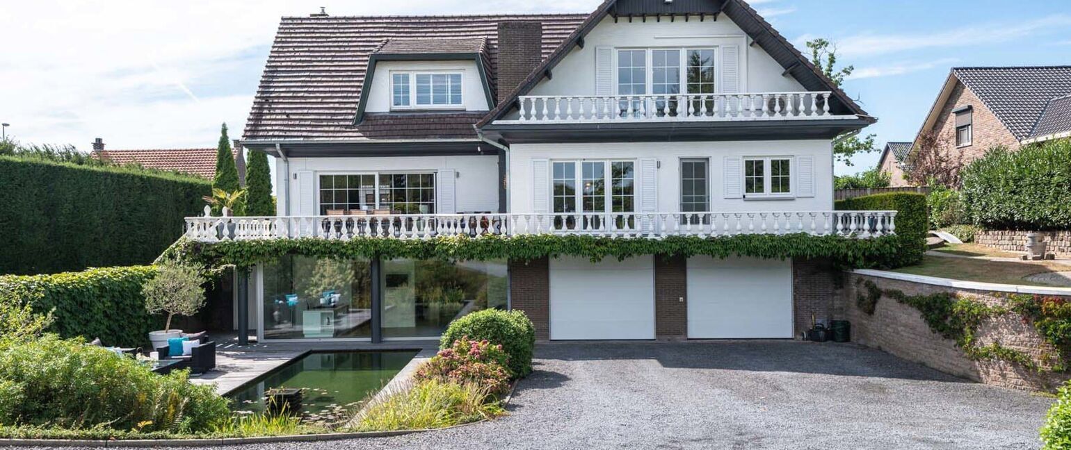 Gebouw voor gemengd gebruik te koop in Maaseik