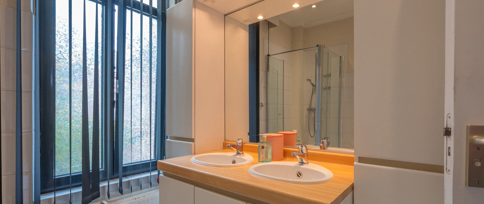 Gebouw voor gemengd gebruik te koop in Maaseik